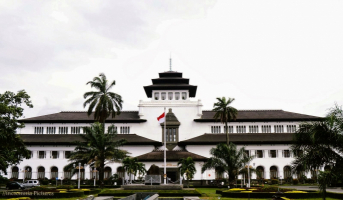 Gambar Travel Bandung Tasik